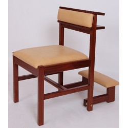 Cadeira com Genuflexório